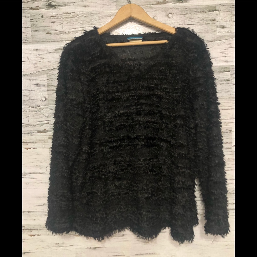 Black Fuzzy eyelash knit pull over sweater